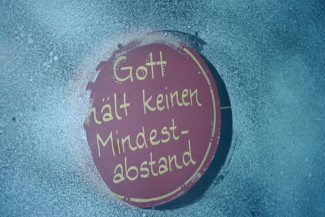 2020-12-24 Gott hält keinen Mindesabstand